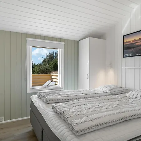 بيت للعطل With Sauna And Enclosed Terrace In Vorupor ثيستد