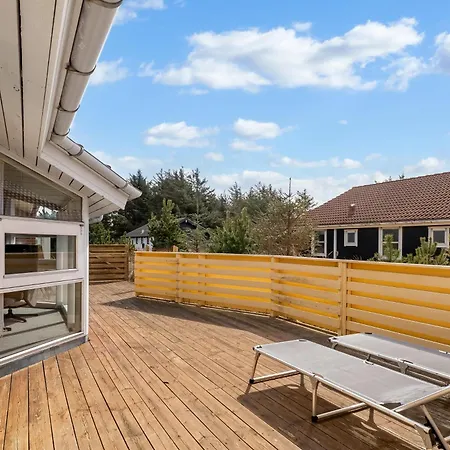With Sauna And Enclosed Terrace In Vorupor Feriehus *