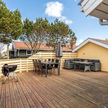 With Sauna And Enclosed Terrace In Vorupor